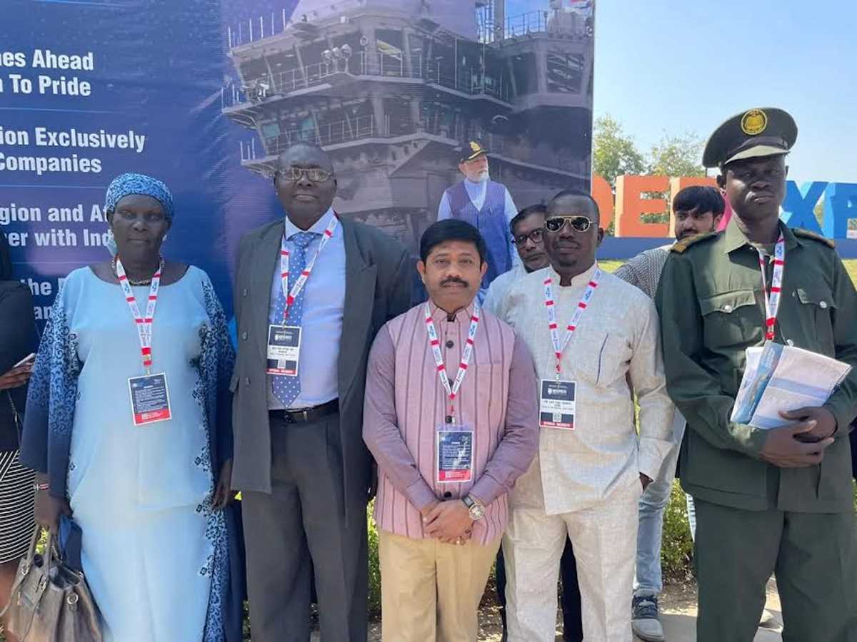 डिफेंस एक्सपो गुजरात में यूपीडा ने साइन किए 13 एमओयू